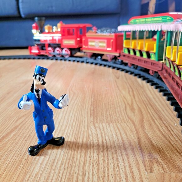 Disney Parks Railroad Train Set Playset Authentic Lights and Sounds READ - Picture 6 of 16